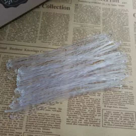 行李牌;钥匙扣及钥匙扣配件;塑料工艺品