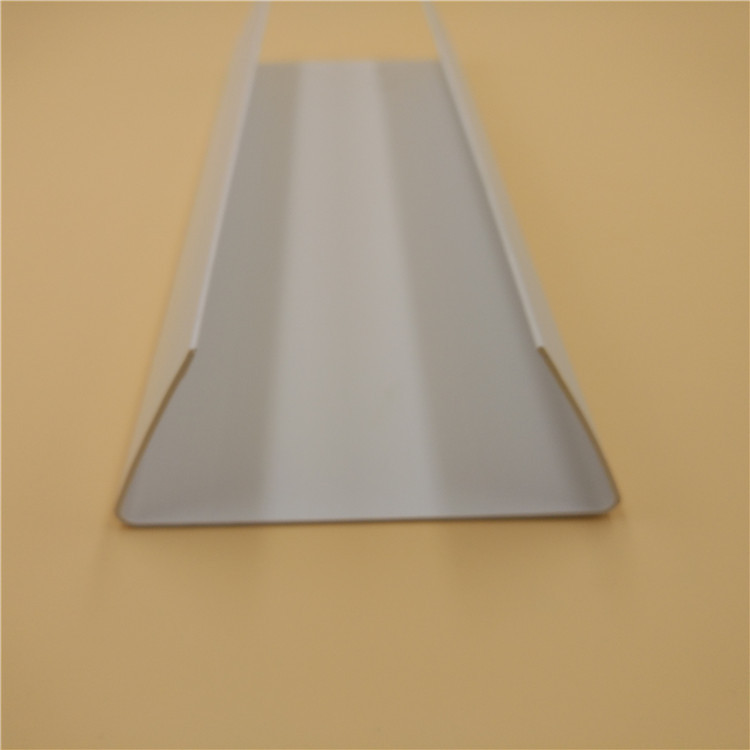 厂家优惠PVC窗框保护条阻燃用于建筑工地可定制