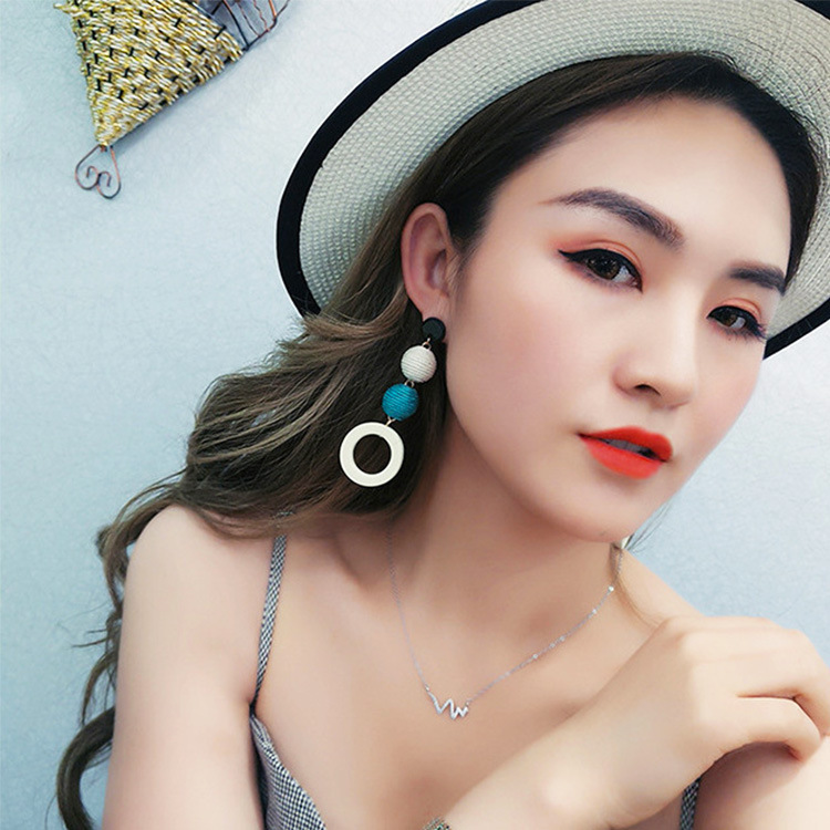 Elegant wooden earrings