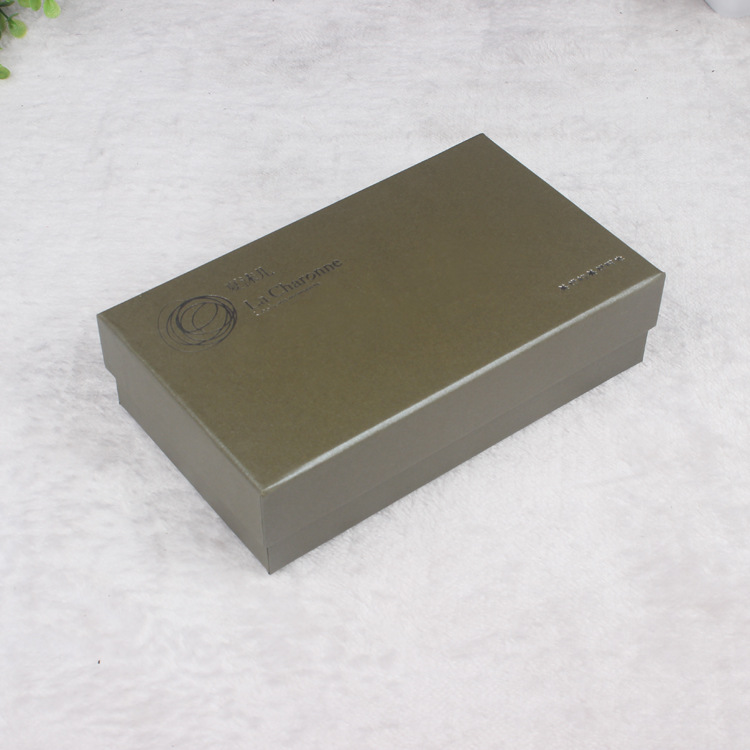 厂家定 做礼品盒美观精致茶叶盒天地盖硬特种纸烫银饼肝礼品盒