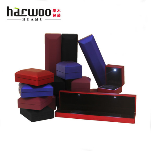 Wholesale LED spotlight proposal jewelry box jewelry packaging box pendant bracelet ring necklace jewelry box