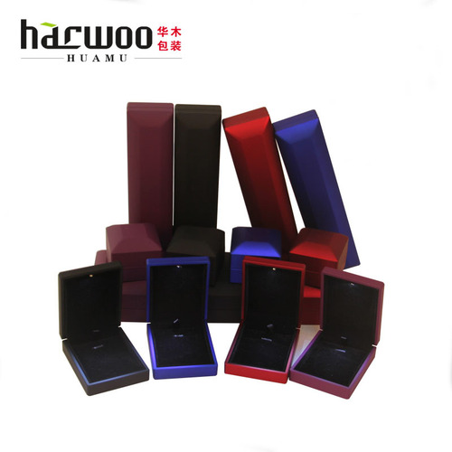 Wholesale LED spotlight proposal jewelry box jewelry packaging box pendant bracelet ring necklace jewelry box