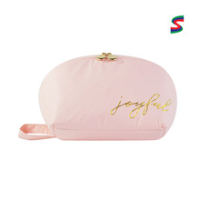 手握洗漱包定做 防水化妆包便携 金口蛙口圆形杜邦纸袋定制logo