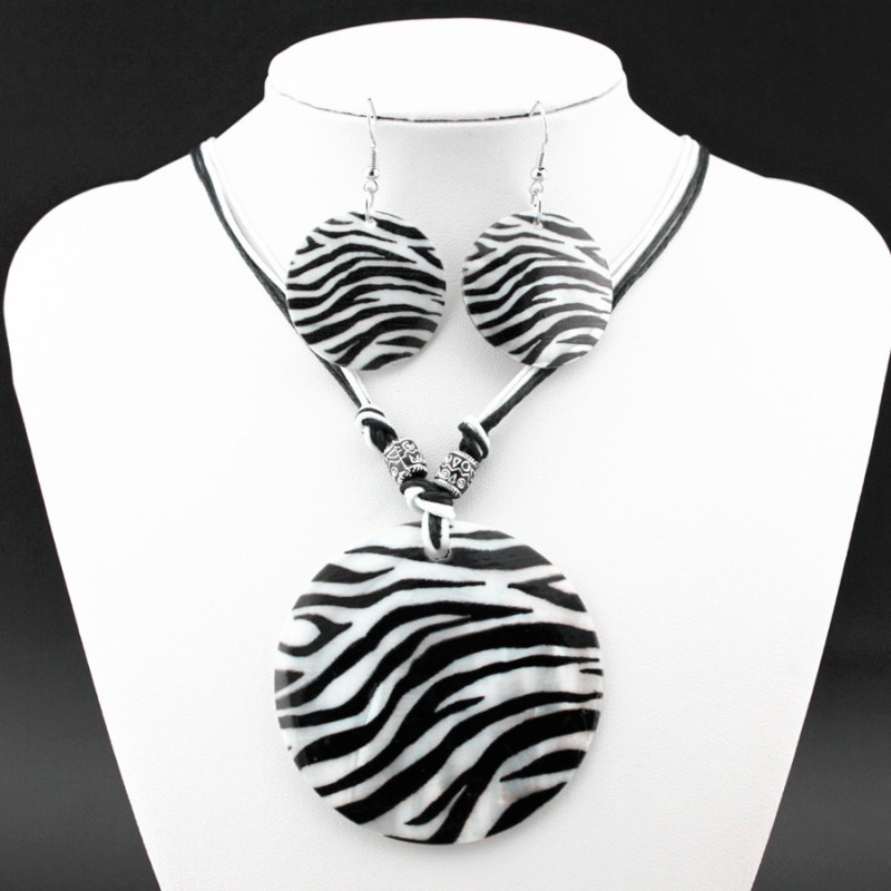 European and American shell necklace earrings set round zebra print necklace earrings two-piece jewelry wholesale