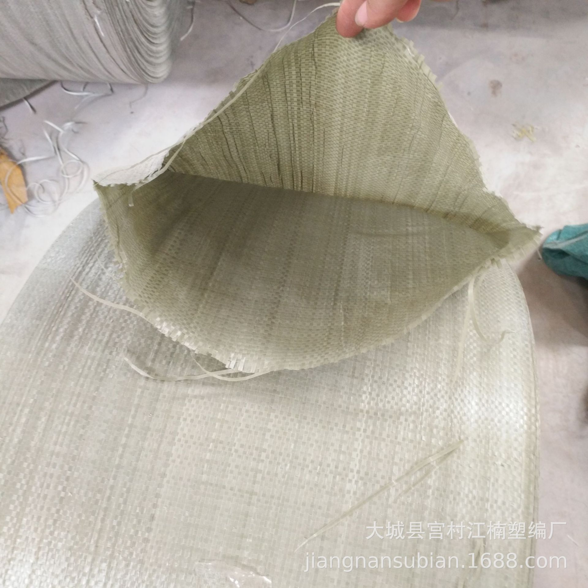 厂家批双层桶料编织布编织包装布条缠绕外包装塑料包装条编织袋