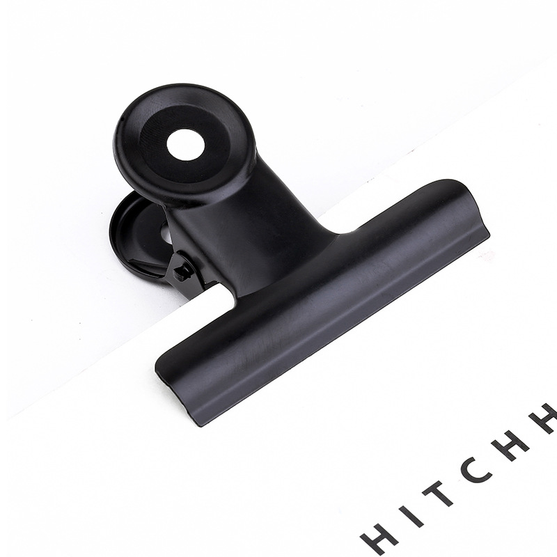 Zhiusted en stock suministro de clip de metal negro Oficina clip de hierro multi-tamaño 22mm clip de boleto de pintura