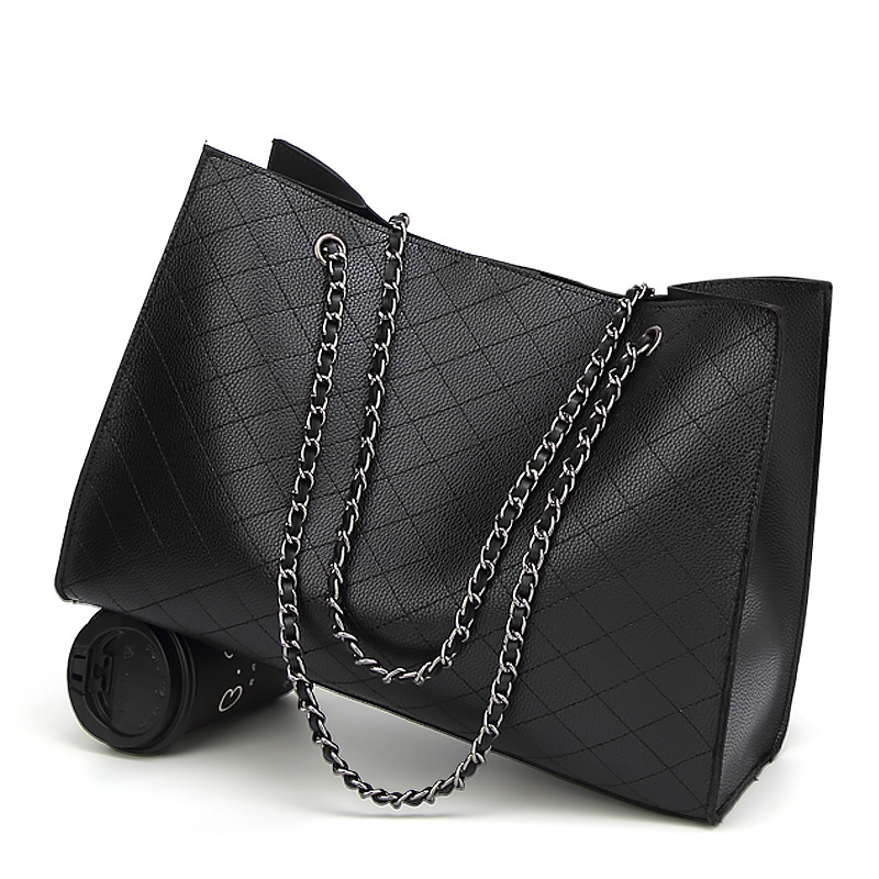 Gesteppte Damen Schultertasche Mit Kette Elegante Sommer Handtasche_voghion.com