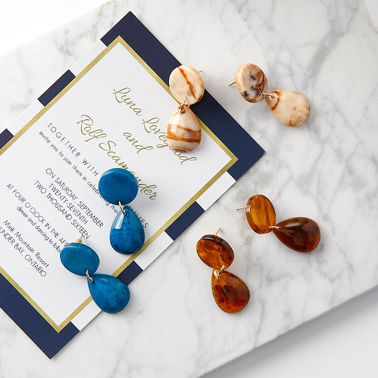Retro fashionable elegant earrings drop-shaped