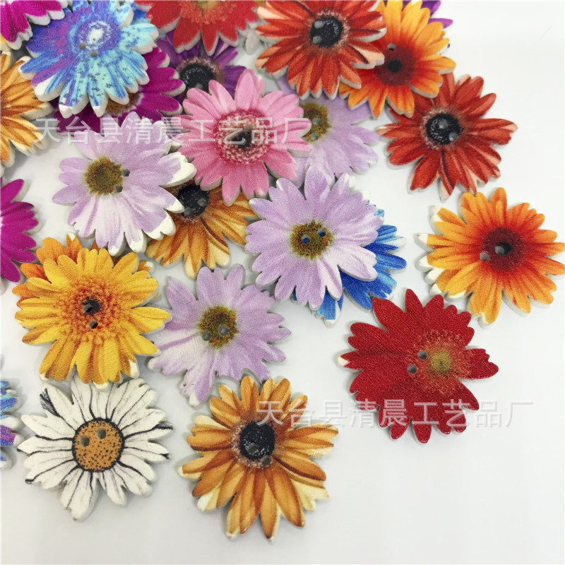 AliExpress populares pintado crisantemo botones de madera botones de flores de madera DIY accesorios hechos a mano 50 unidades un paquete