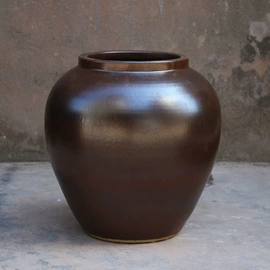 酒壶;装饰花瓶;陶瓷工艺品