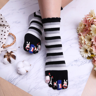 New five-finger socks women's five-finger socks mid-calf autumn and winter five-finger socks Japanese and Korean socks wholesale five-finger socks women