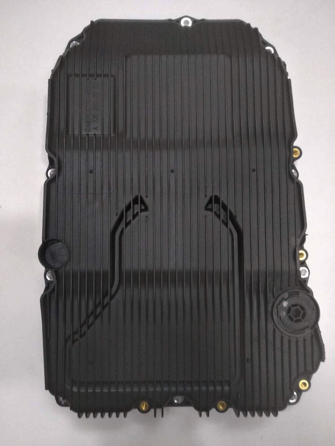 Transmisión filtro 9 velocidad onda tanque de aceite adecuado para Mercedes Benz W205W213 en stock al por mayor