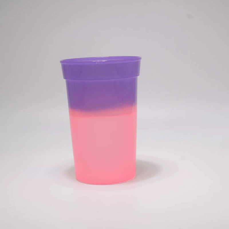 Пакетная поставка PP пластичная чашка может способствовать изменению температуры и цвета Мини-Подарочная чашка может использоваться в качестве подарков
