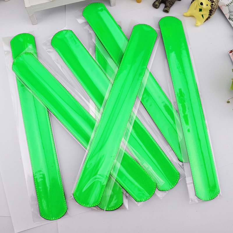 加工pvc反光啪啪圈拍拍圈手腕带可四色印刷pvc手环儿童反光安全