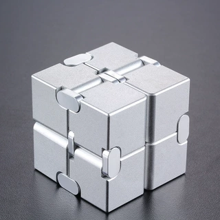 工厂直销无限魔方INFINITY CUBE 无限魔方塑料仿合金无限减压魔方