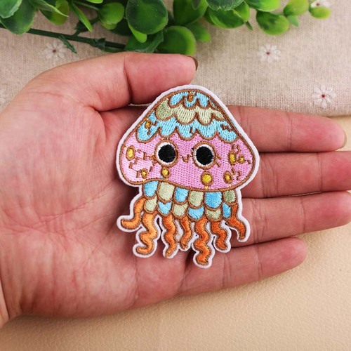 Embroidery Patch Computer Embroidery Fashion DIY Lipstick Octopus Heart Gesture Clothes Decoration Patches 