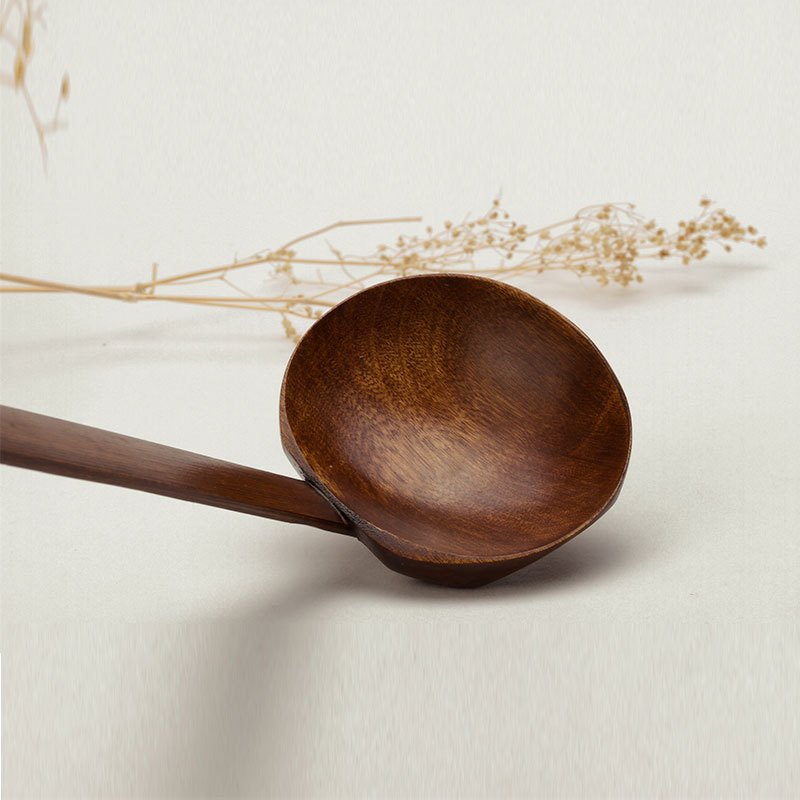 En stock al por mayor de primera clase cuchara de madera japonés y coreano palillos de madera olla caliente Changbing nanmu tortuga colador de uñas logo
