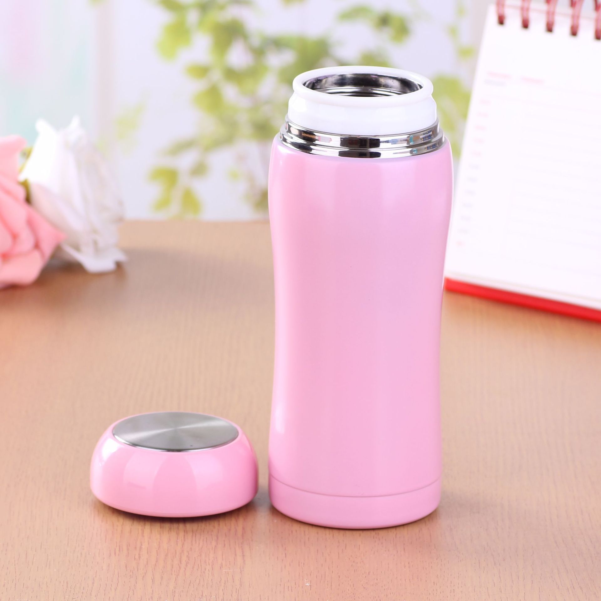 Taza de agua aislada de acero inoxidable 304 Taza aislada al vacío Taza para niños creativos al por mayor forma Linda multi-color opcional