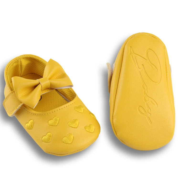 Классические фирменные детские обувь с вышивкой Love Embroidered Baby Shoes Μягкие волны обучающие шаги обувь для торговли детские принцесса обувь BABY ShOES