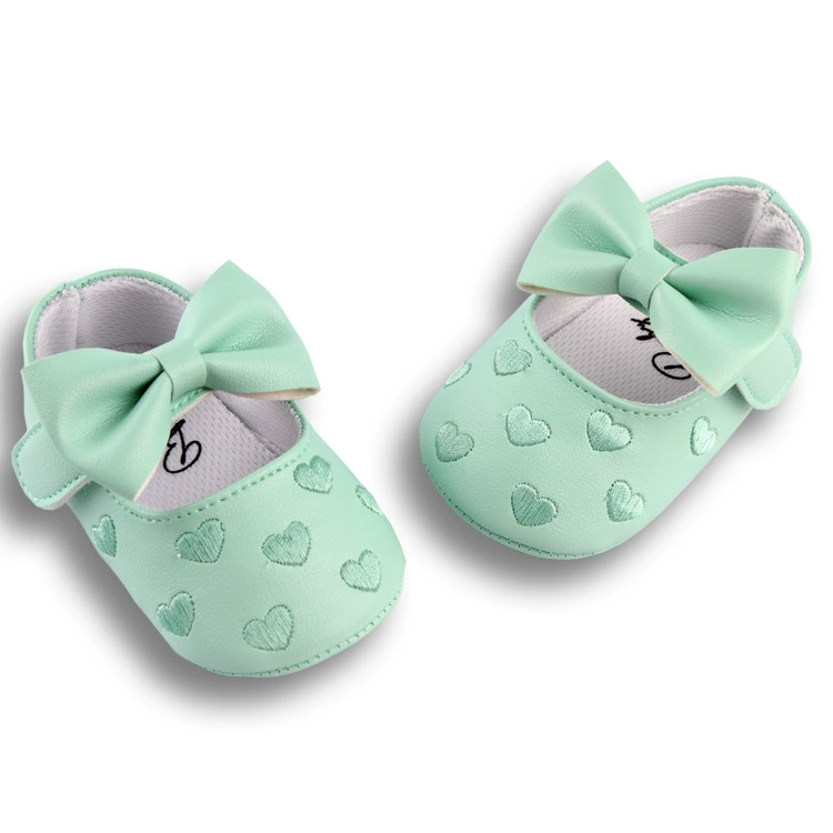Классические фирменные детские обувь с вышивкой Love Embroidered Baby Shoes Μягкие волны обучающие шаги обувь для торговли детские принцесса обувь BABY ShOES