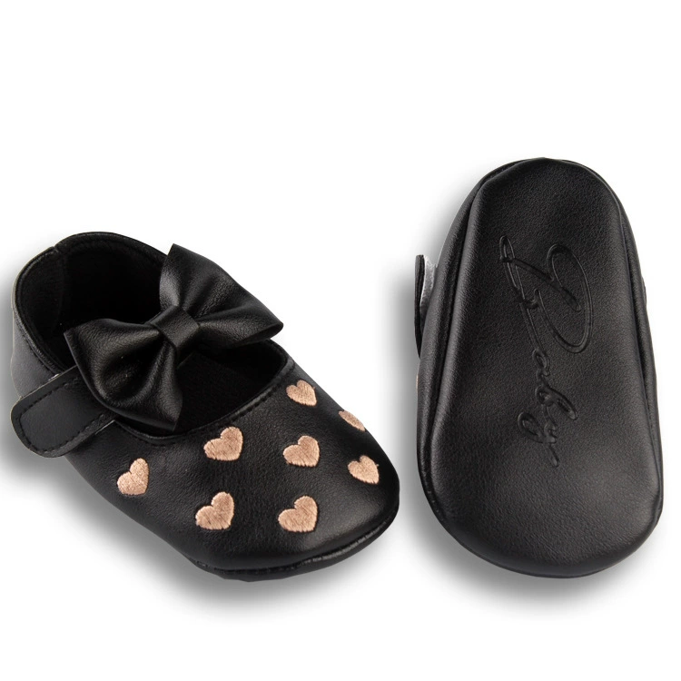 Классические фирменные детские обувь с вышивкой Love Embroidered Baby Shoes Μягкие волны обучающие шаги обувь для торговли детские принцесса обувь BABY ShOES