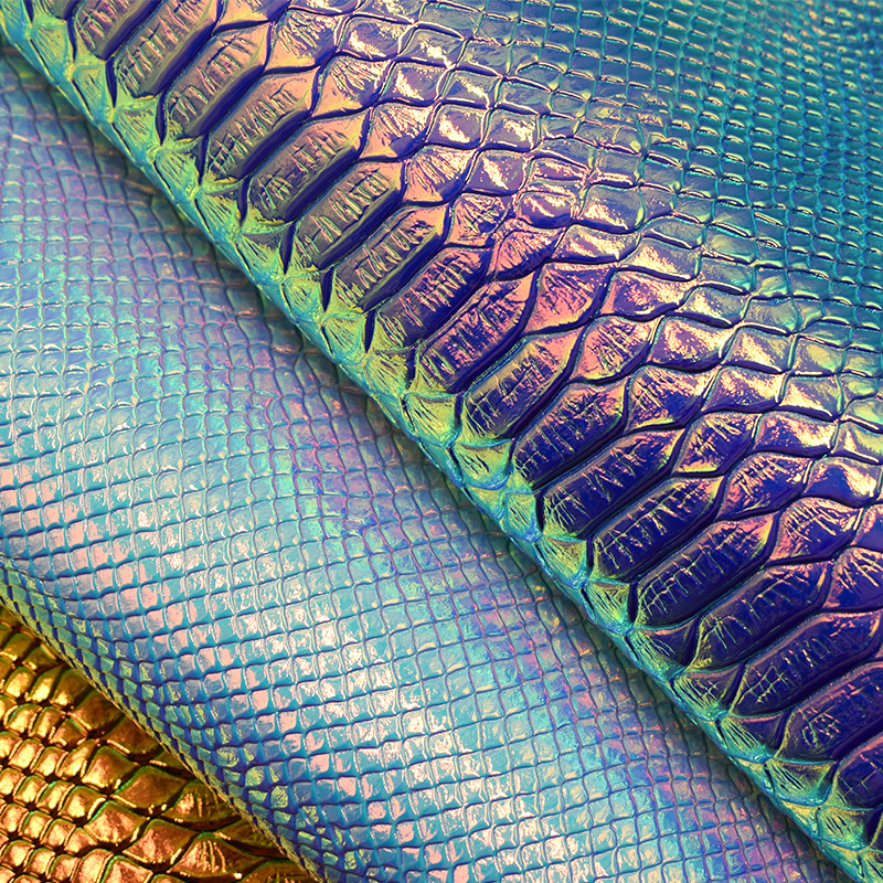 镭射幻彩蛇纹pu皮革化妆包收纳包手袋面料