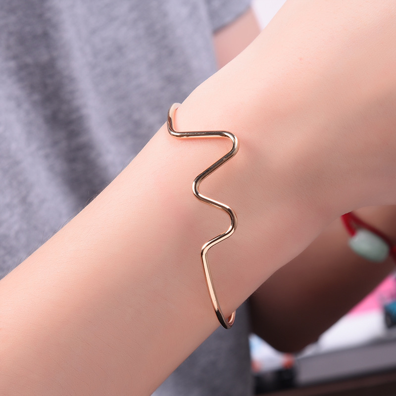Nueva versión coreana de la pulsera fresca pequeña de la moda femenina, electrocardiograma creativo, pulsera de apertura curva, pulsera simple, pulsera