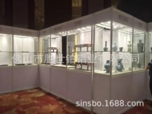 拍卖会现场古董展览展示柜易拆装白色八棱柱展柜配折叠门展览馆