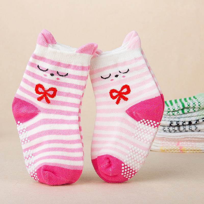 Estilo coreano 2 pares de calcetines tridimensionales para niños calcetines de bebé de algodón animal de dibujos animados al por mayor calcetines de dispensación antideslizantes D003