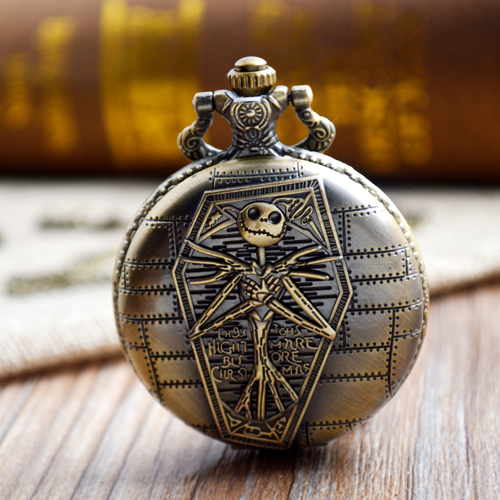 New Skull Quartz Pocket Watch Wholesale Christmas Fright Night Flip Pocket Watch European Universal Cartoon Vintage Pocket Watch