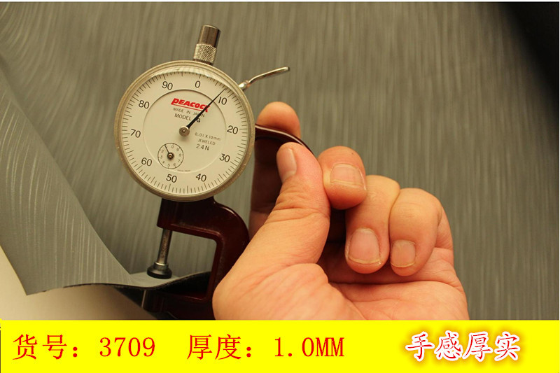 现货直销磨砂绒面拉丝纹PU人造皮革2018新款手袋料室内软包装饰革