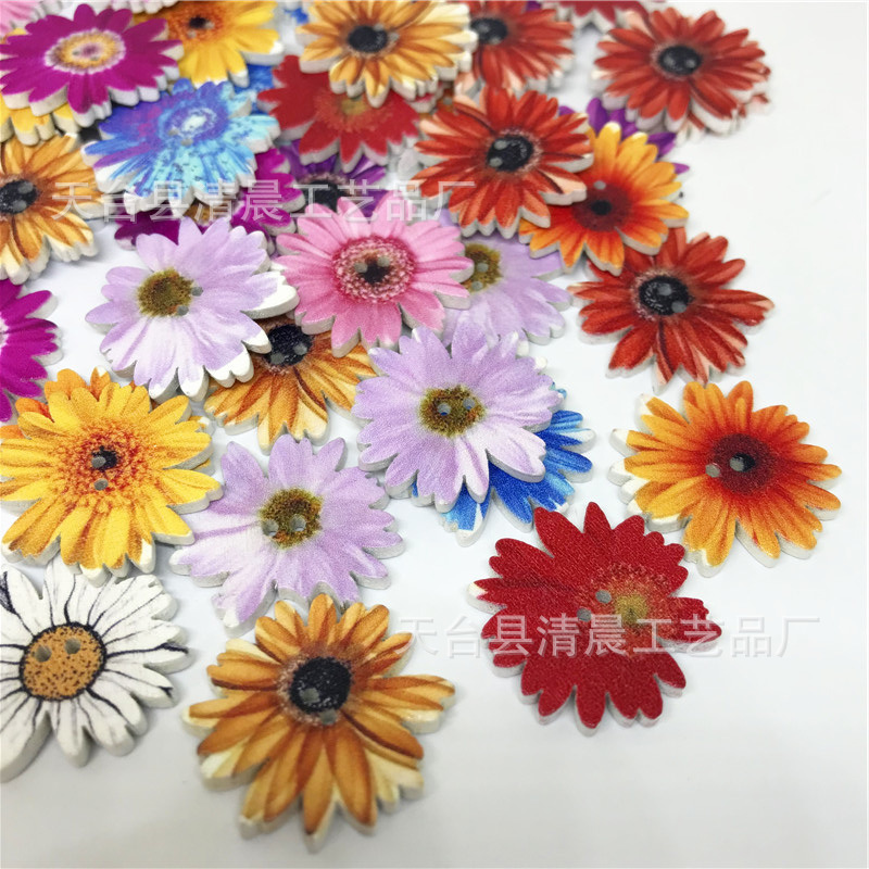 AliExpress populares pintado crisantemo botones de madera botones de flores de madera DIY accesorios hechos a mano 50 unidades un paquete