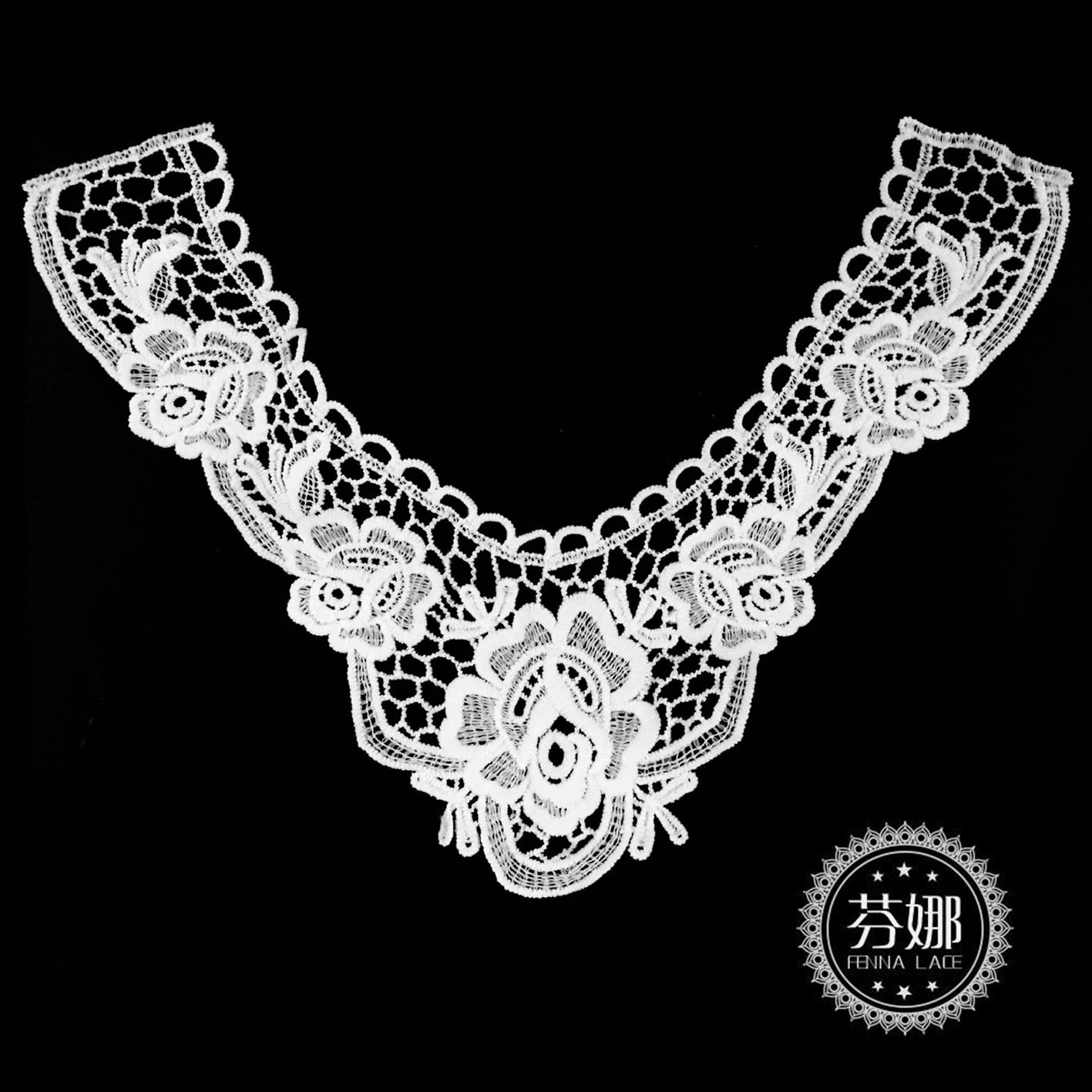 厂家直供 多花朵立体水溶牛奶丝领花 服装辅料刺绣花边27*29cm