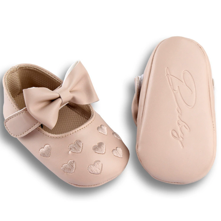 Классические фирменные детские обувь с вышивкой Love Embroidered Baby Shoes Μягкие волны обучающие шаги обувь для торговли детские принцесса обувь BABY ShOES