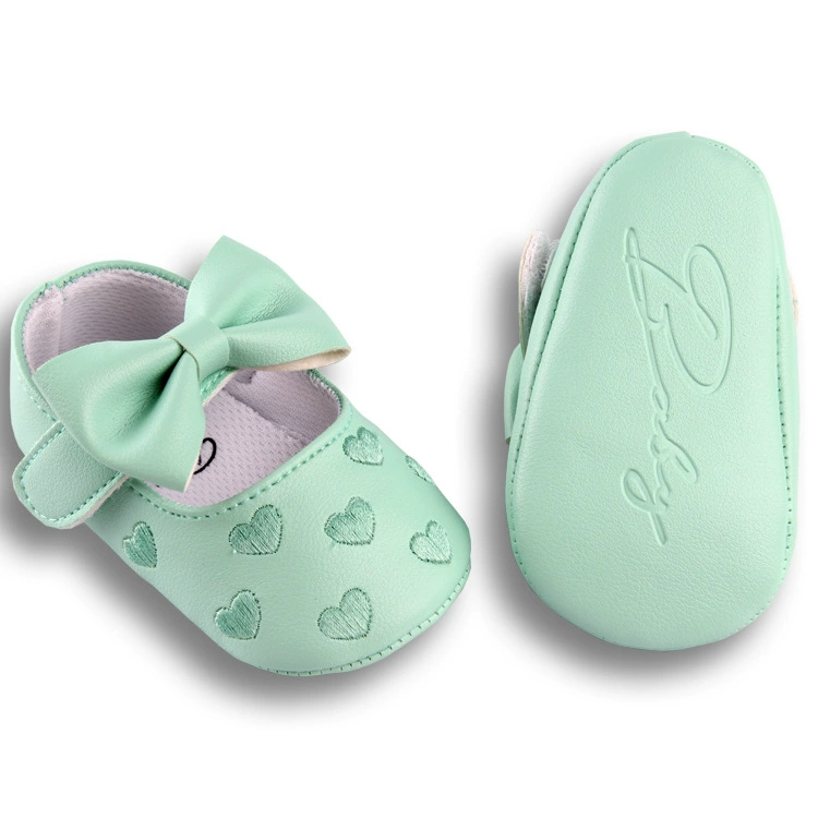 Классические фирменные детские обувь с вышивкой Love Embroidered Baby Shoes Μягкие волны обучающие шаги обувь для торговли детские принцесса обувь BABY ShOES