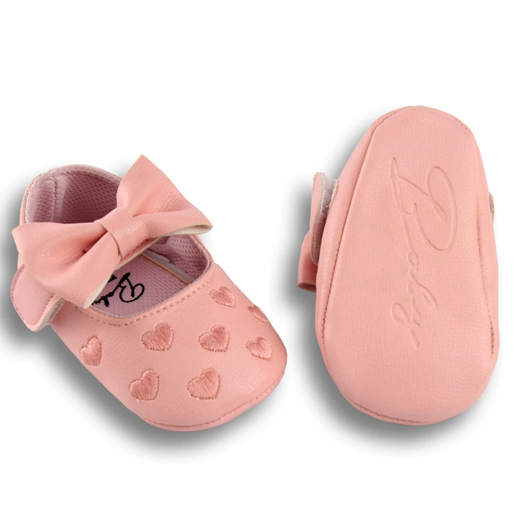 Классические фирменные детские обувь с вышивкой Love Embroidered Baby Shoes Μягкие волны обучающие шаги обувь для торговли детские принцесса обувь BABY ShOES