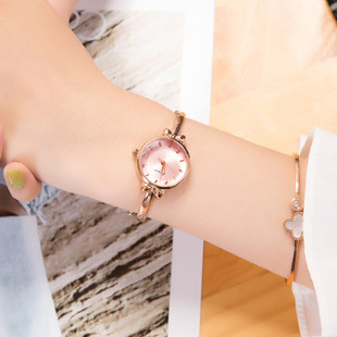 Ůʿ�ֱ���ˮ�r�п�2020�¿������eŮ�W���n�溆�s����ulzzang