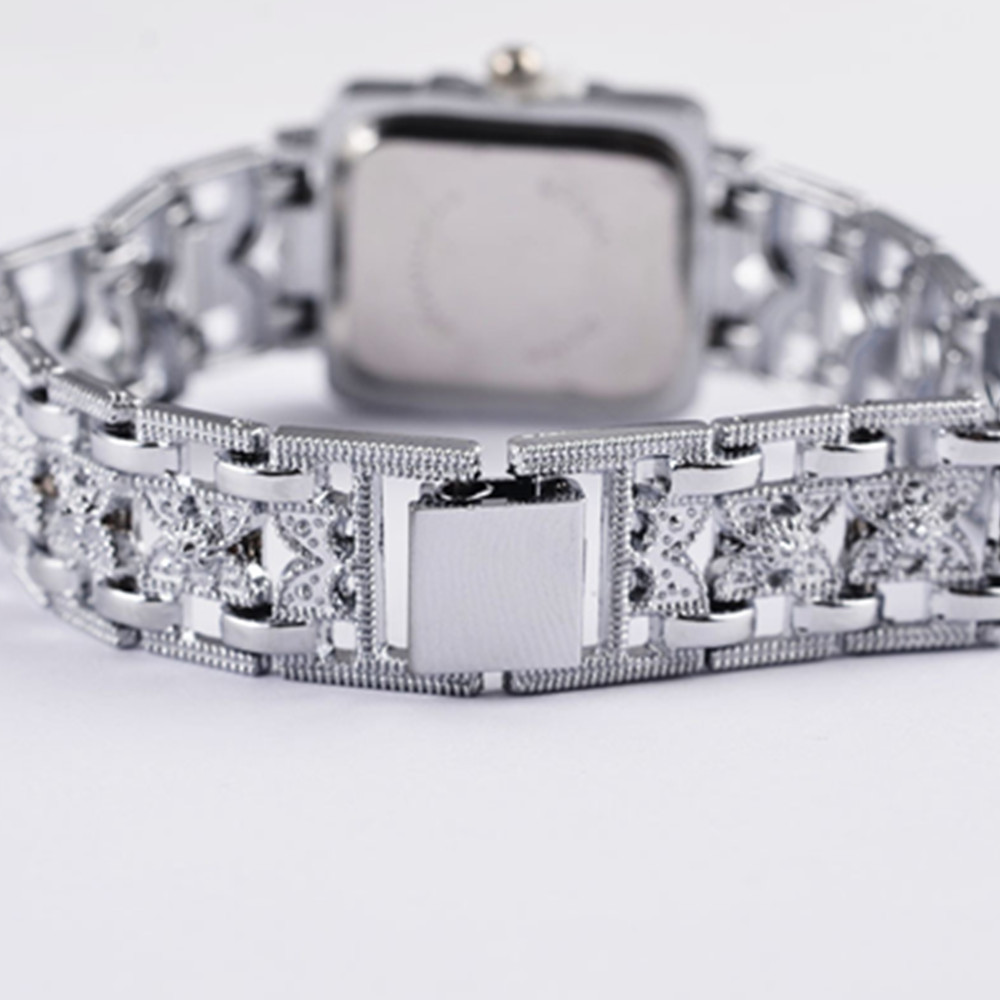 Reloj de moda coreana caliente pequeña mariposa cuadrada Aleación de diamantes reloj de cuarzo reloj de pulsera de mujer fábrica al por mayor