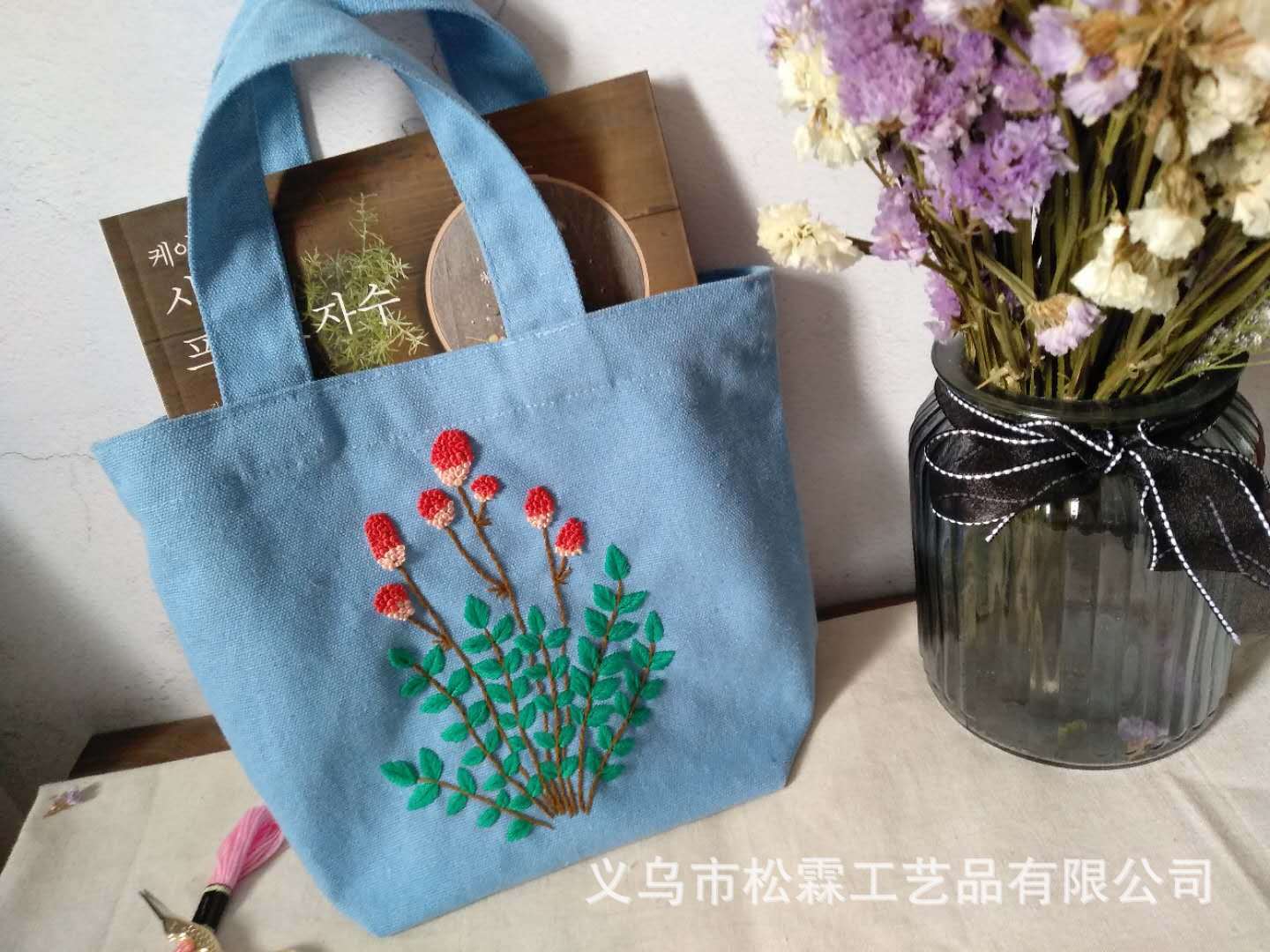 Directo de fábrica bolsa de almuerzo bolsa de lona hecha a mano de tela DIY bordado Europeo material paquete kit de costura