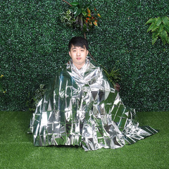 Outdoor Survival Insulated Blanket with Silver-Sided Sunshade, Portable Emergency Survival Equipment, Factory Wholesale