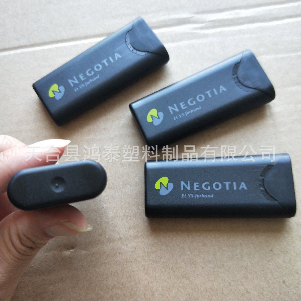 热销 PP材料 可印刷定色 翻盖创口贴盒  塑料牙签盒  促销棉签盒