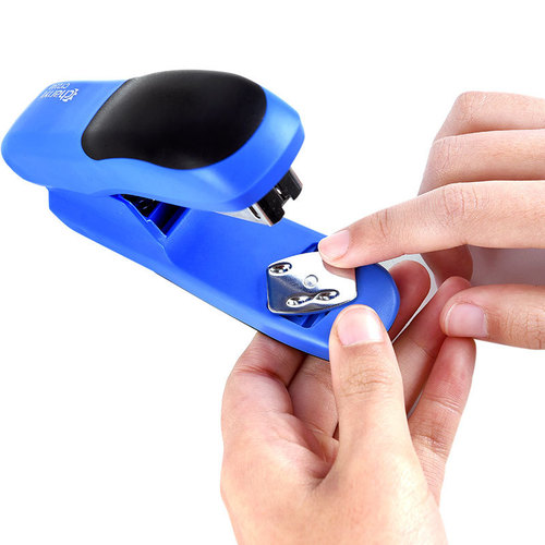 Chuangyi office supplies student stationery labor-saving mini stapler plastic portable handheld small stapler wholesale