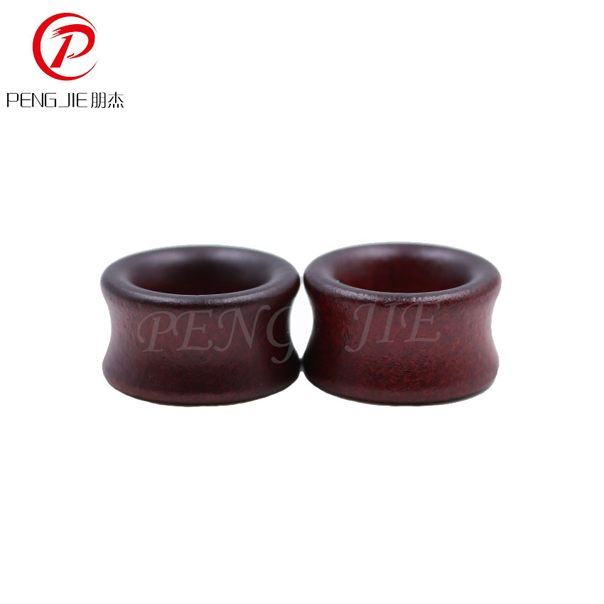 Pengjie Europea y Americana marrón hueco aurícula de madera joyería piercing