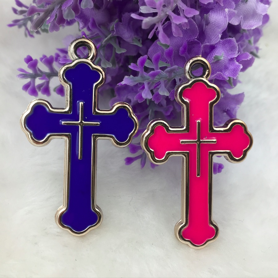 批发diy塑料饰品配件 串珠材料 滴油十字架吊坠 项链挂件