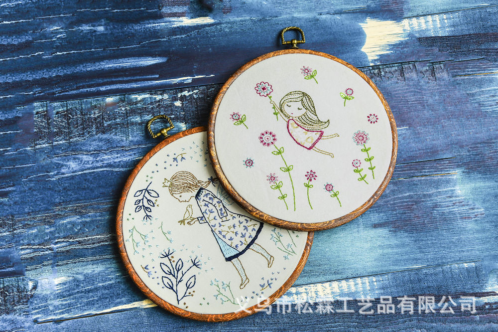 Directo de fábrica tela la historieta DIY novato Europeo bordado flores y plantas material del paquete kit costura traje carácter