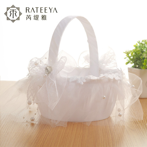 Factory direct supply wedding flower basket lace diamond wedding hand basket creative wedding bride hand basket
