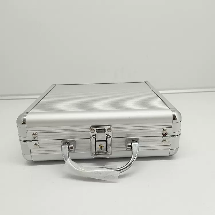 【现货零售】100码银色筹码箱铝合金圆角工具箱小号手提箱厂家