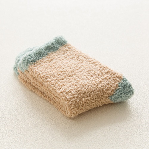 Warm coral velvet socks, non-shedding, women's thickened sleeping floor socks, mid-tube, half velvet socks, casual