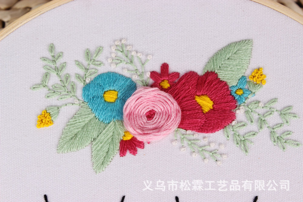 Directo de fábrica tela la historieta DIY novato Europeo bordado flores y plantas material del paquete kit costura traje carácter