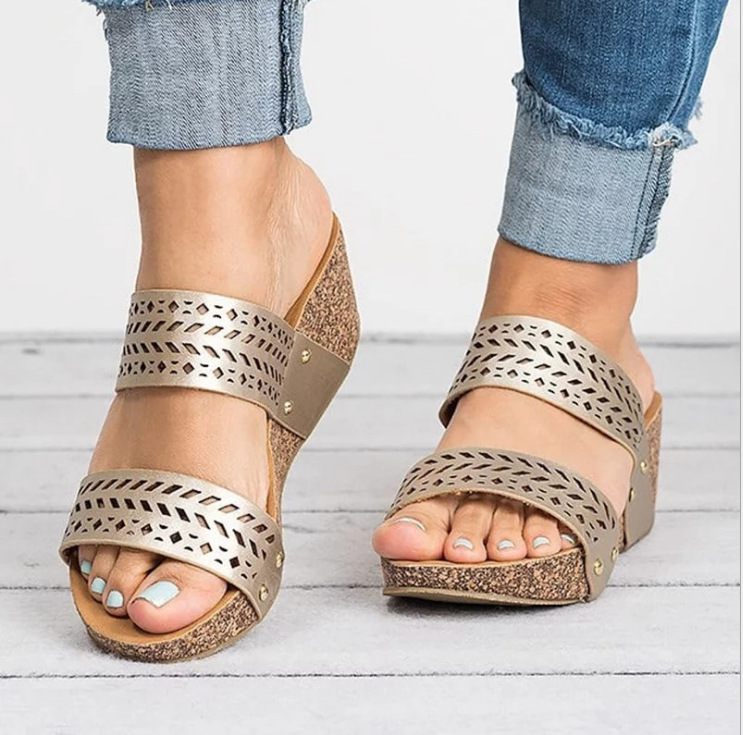 Verano nueva cuña Sandalias de tacón alto de las mujeres Comercio exterior más tamaño 40-43 más tamaño